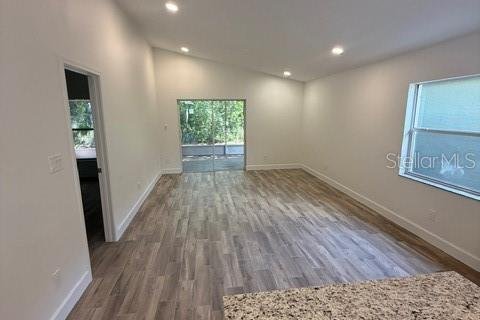 House in Winter Springs, Florida 3 bedrooms, 107.86 sq.m. № 2214007 - photo 18