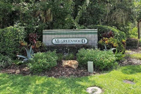 House in Winter Springs, Florida 3 bedrooms, 107.86 sq.m. № 2214007 - photo 29