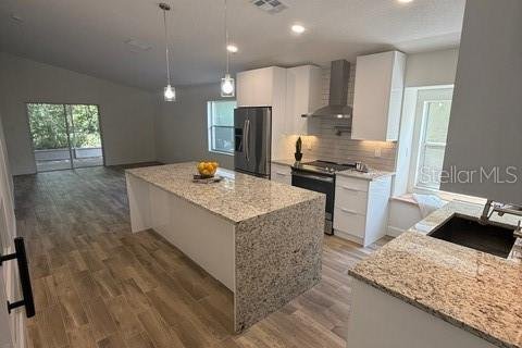 House in Winter Springs, Florida 3 bedrooms, 107.86 sq.m. № 2214007 - photo 12