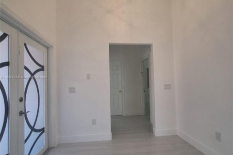 House in Homestead, Florida 4 bedrooms, 148.46 sq.m. № 1823850 - photo 16