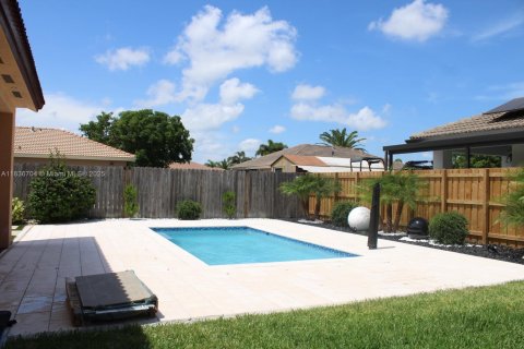 House in Homestead, Florida 4 bedrooms, 148.46 sq.m. № 1823850 - photo 8