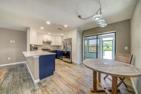 House in Hernando Beach, Florida 2 bedrooms, 103.86 sq.m. № 1913322 - photo 11