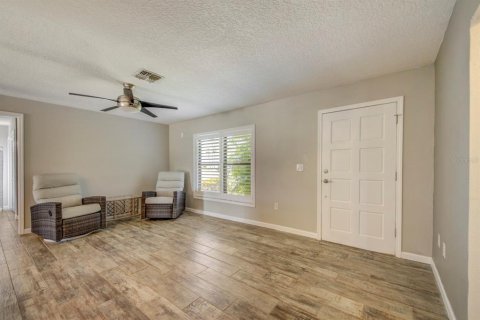 House in Hernando Beach, Florida 2 bedrooms, 103.86 sq.m. № 1913322 - photo 7