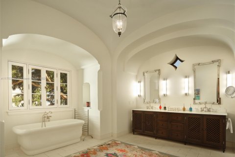 Купить виллу или дом в Майами, Флорида 6 спален, 582.31м2, № 1986499 - фото 8