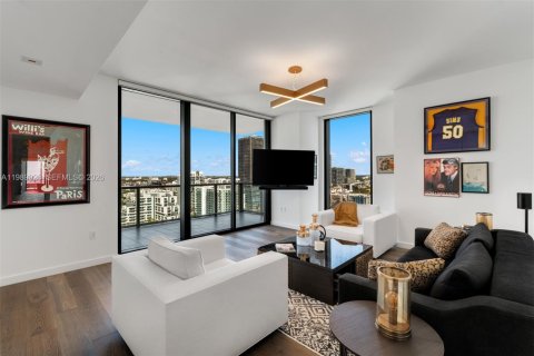 Copropriété à vendre à Miami, Floride: 3 chambres, 254.83 m2 № 2063041 - photo 14