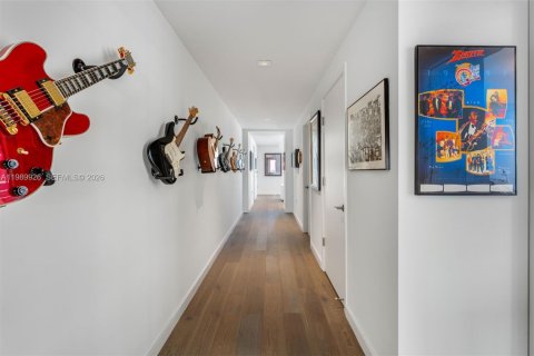 Copropriété à vendre à Miami, Floride: 3 chambres, 254.83 m2 № 2063041 - photo 12