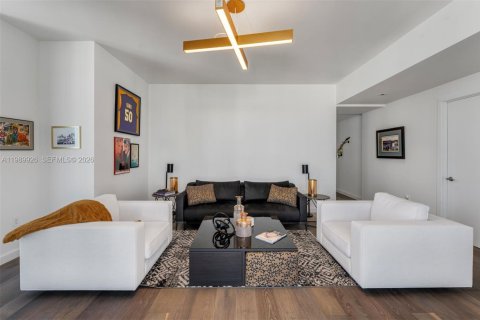 Copropriété à vendre à Miami, Floride: 3 chambres, 254.83 m2 № 2063041 - photo 28