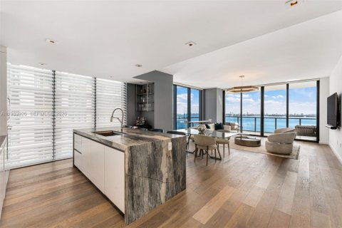 Copropriété à vendre à Miami, Floride: 3 chambres, 254.83 m2 № 2063041 - photo 23