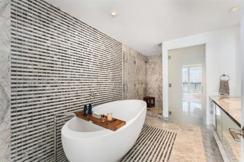 Copropriété à vendre à Miami, Floride: 3 chambres, 254.83 m2 № 2063041 - photo 10