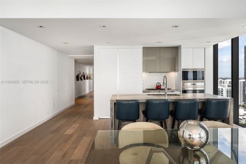 Copropriété à vendre à Miami, Floride: 3 chambres, 254.83 m2 № 2063041 - photo 5