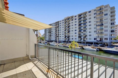 Touwnhouse à louer à North Miami Beach, Floride: 3 chambres, 138.05 m2 № 2046254 - photo 29