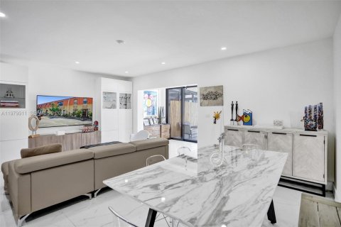 Touwnhouse à louer à North Miami Beach, Floride: 3 chambres, 138.05 m2 № 2046254 - photo 15