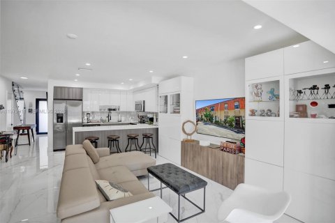 Touwnhouse à louer à North Miami Beach, Floride: 3 chambres, 138.05 m2 № 2046254 - photo 14