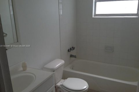 Copropriété à vendre à Hollywood, Floride: 1 chambre, 59.46 m2 № 1806045 - photo 4