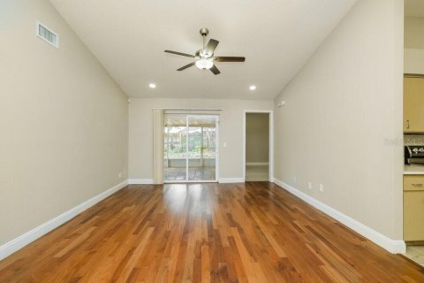 Casa en alquiler en Brandon, Florida, 3 dormitorios, 113.71 m2 № 2157275 - foto 3