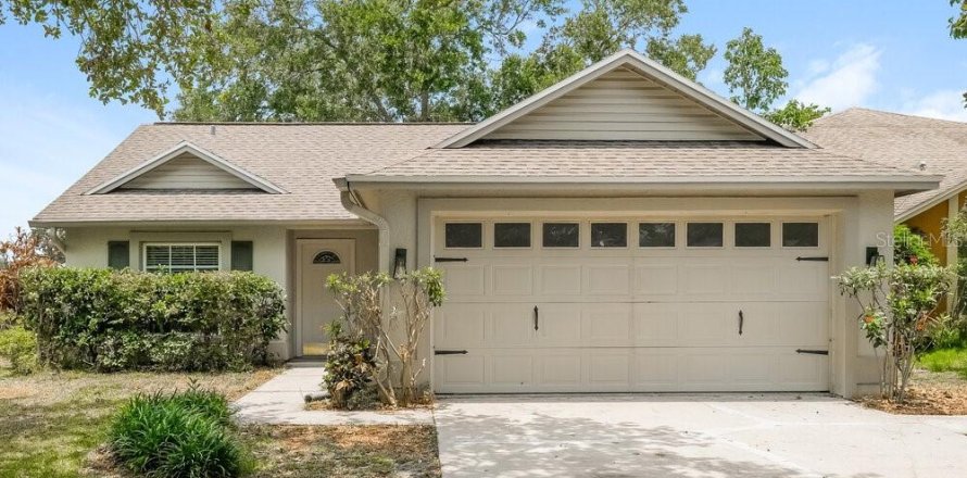 Casa en Brandon, Florida 3 dormitorios, 113.71 m2 № 2157275