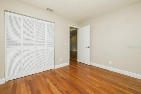 Casa en alquiler en Brandon, Florida, 3 dormitorios, 113.71 m2 № 2157275 - foto 13