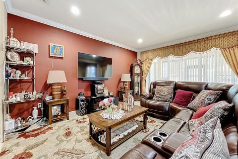 House in Clermont, Florida 5 bedrooms, 255.67 sq.m. № 1902601 - photo 23