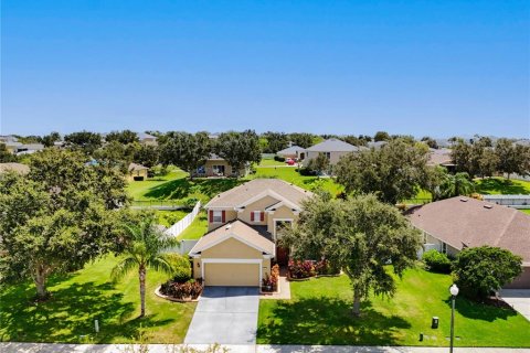 House in Clermont, Florida 5 bedrooms, 255.67 sq.m. № 1902601 - photo 2