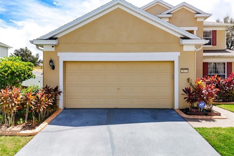 House in Clermont, Florida 5 bedrooms, 255.67 sq.m. № 1902601 - photo 9