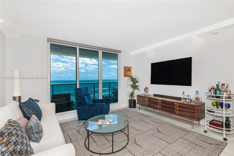 Copropriété à louer à Miami Beach, Floride: 1 chambre, 81.75 m2 № 1080253 - photo 2
