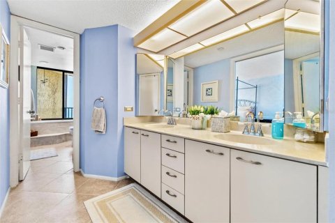 Condominio en venta en Clearwater, Florida, 2 dormitorios, 136.01 m2 № 1781398 - foto 18