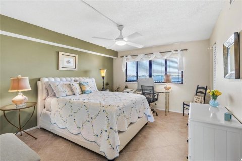 Condominio en venta en Clearwater, Florida, 2 dormitorios, 136.01 m2 № 1781398 - foto 24