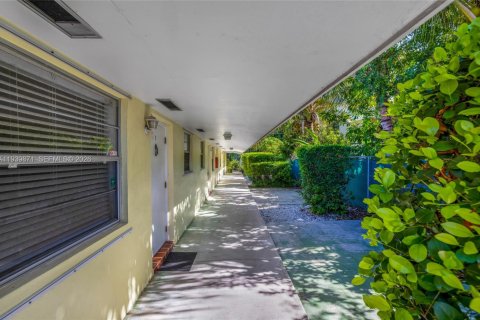 Immobilier commercial à vendre à Lake Worth, Floride: 230.77 m2 № 1999029 - photo 9