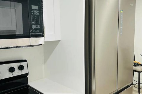 Immobilier commercial à vendre à Lake Worth, Floride: 230.77 m2 № 1999029 - photo 18