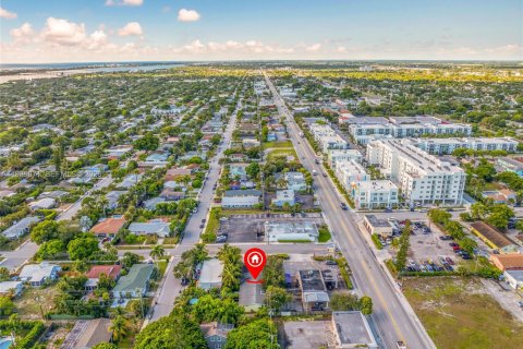 Immobilier commercial à vendre à Lake Worth, Floride: 230.77 m2 № 1999029 - photo 26