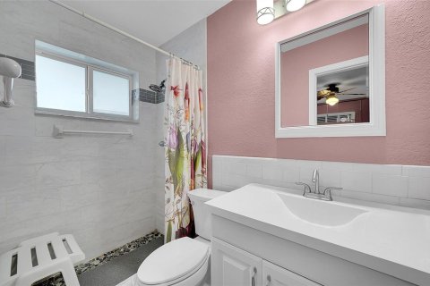 Villa ou maison à vendre à Tamarac, Floride: 2 chambres, 122.45 m2 № 2261613 - photo 13