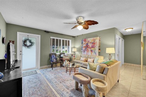 Villa ou maison à vendre à Tamarac, Floride: 2 chambres, 122.45 m2 № 2261613 - photo 5