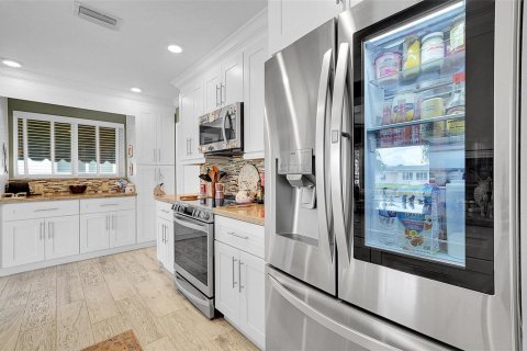 Villa ou maison à vendre à Tamarac, Floride: 2 chambres, 122.45 m2 № 2261613 - photo 11