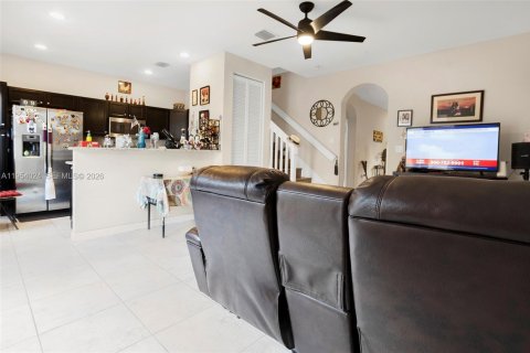 Купить таунхаус в Майами, Флорида 5 спален, 214.79м2, № 2009532 - фото 9