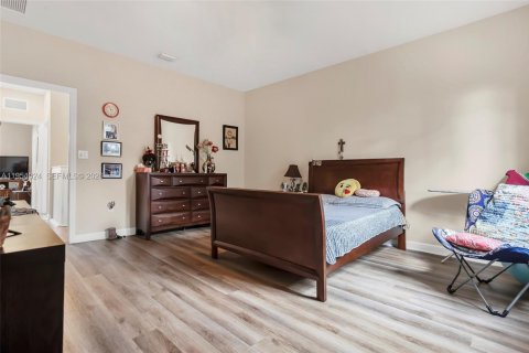 Купить таунхаус в Майами, Флорида 5 спален, 214.79м2, № 2009532 - фото 13