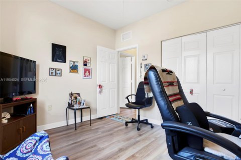 Купить таунхаус в Майами, Флорида 5 спален, 214.79м2, № 2009532 - фото 24