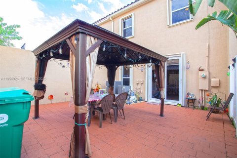 Купить таунхаус в Майами, Флорида 5 спален, 214.79м2, № 2009532 - фото 30