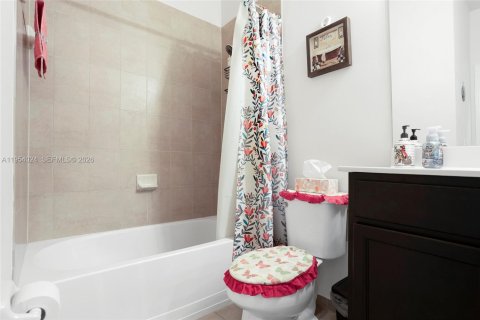 Купить таунхаус в Майами, Флорида 5 спален, 214.79м2, № 2009532 - фото 27