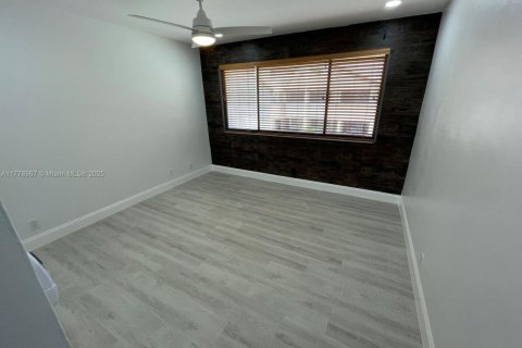 Adosado en venta en Coral Springs, Florida, 3 dormitorios, 149.02 m2 № 1962120 - foto 22