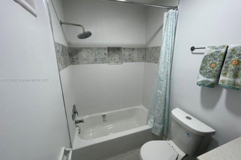 Adosado en venta en Coral Springs, Florida, 3 dormitorios, 149.02 m2 № 1962120 - foto 21