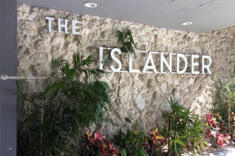 Condo in Miami Beach, Florida, 1 bedroom  № 2145941 - photo 15