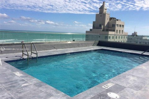 Condo in Miami Beach, Florida, 1 bedroom № 2145941