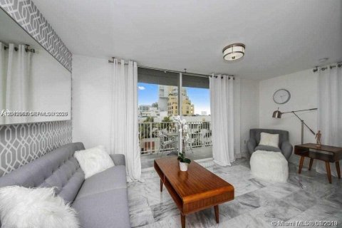 Condo in Miami Beach, Florida, 1 bedroom  № 2145941 - photo 6