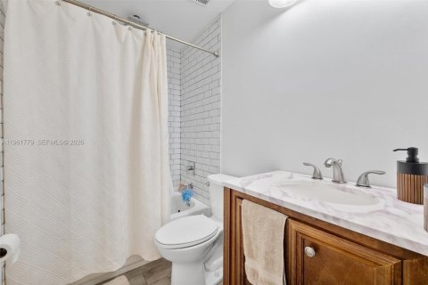 Купить виллу или дом в Майами, Флорида 2 спальни, 120.4м2, № 2026274 - фото 20