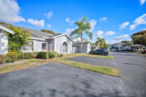 Купить виллу или дом в Майами, Флорида 2 спальни, 120.4м2, № 2026274 - фото 3