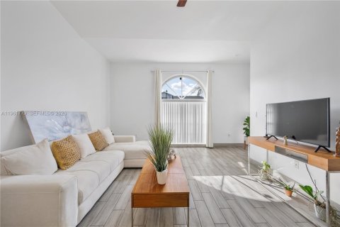 Купить виллу или дом в Майами, Флорида 2 спальни, 120.4м2, № 2026274 - фото 10