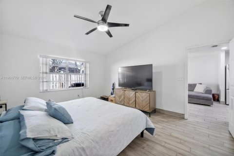 Купить виллу или дом в Майами, Флорида 2 спальни, 120.4м2, № 2026274 - фото 16