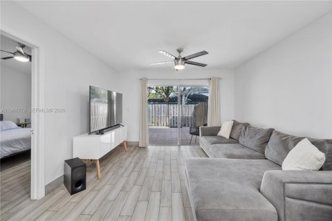 Купить виллу или дом в Майами, Флорида 2 спальни, 120.4м2, № 2026274 - фото 13