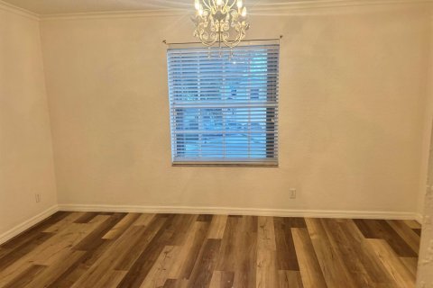 House in Coconut Creek, Florida 4 bedrooms, 192.12 sq.m. № 2321828 - photo 14