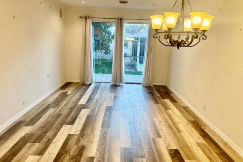 House in Coconut Creek, Florida 4 bedrooms, 192.12 sq.m. № 2321828 - photo 3